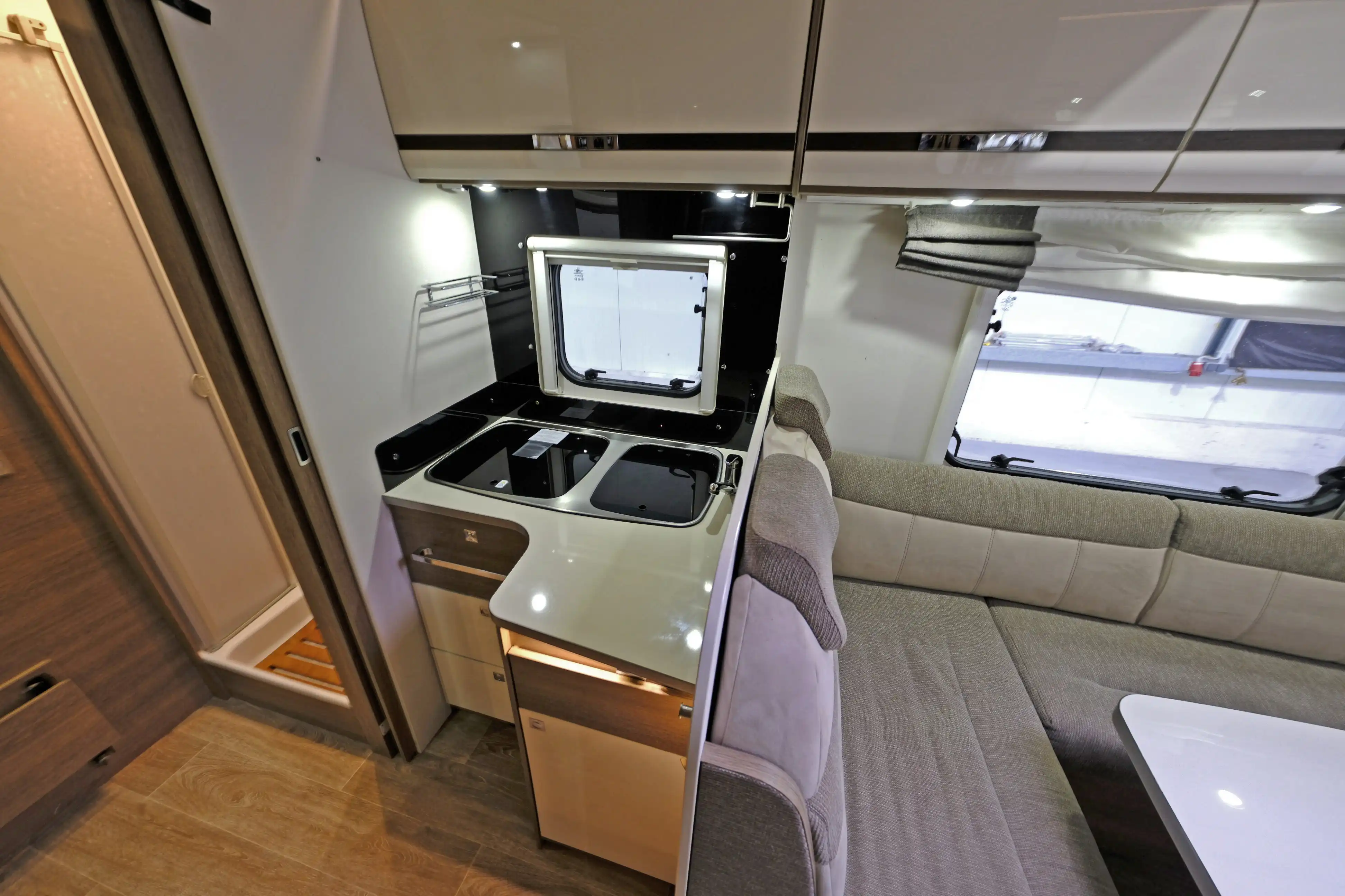 DETHLEFFS I 6757 TREND